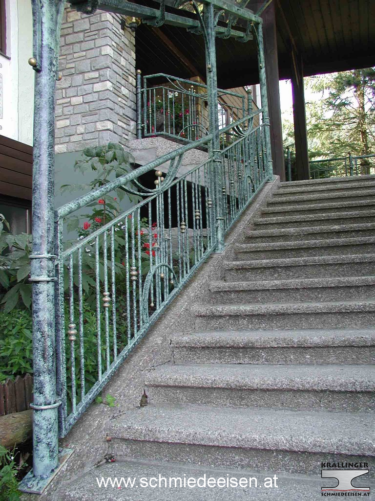 Treppengeländer Metall Dekor weiß grün