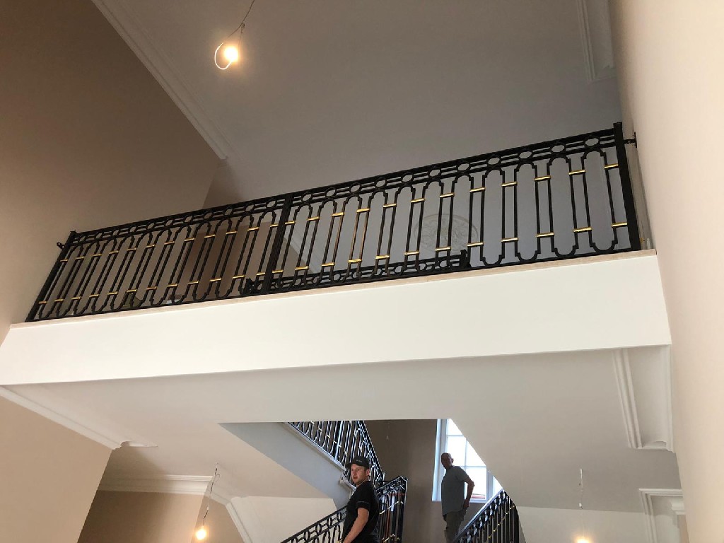 Brüstungsgeländer Schmiedeeisen Balkon